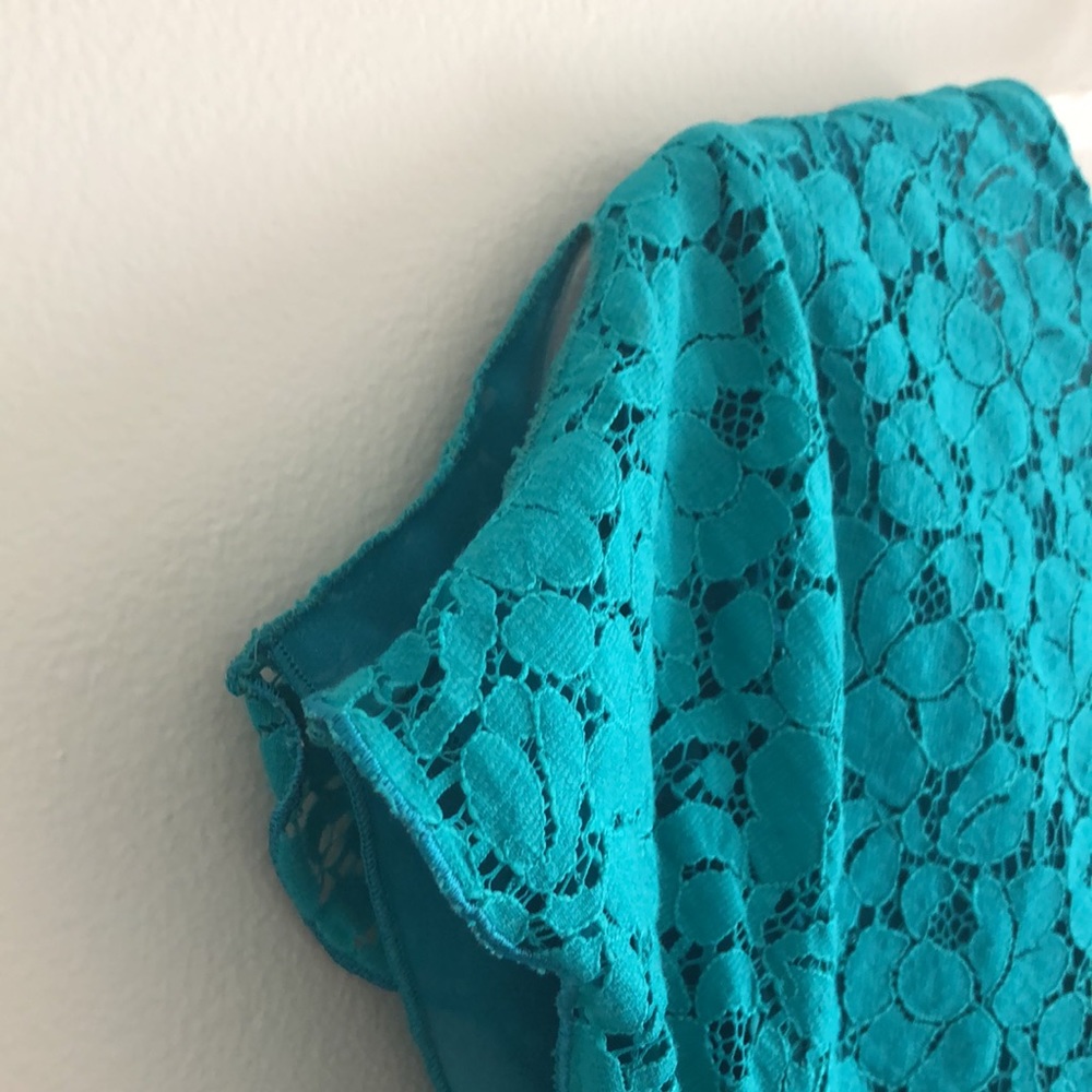 Le chateau lace top - Size XL - gently worn - Picture 4 of 7